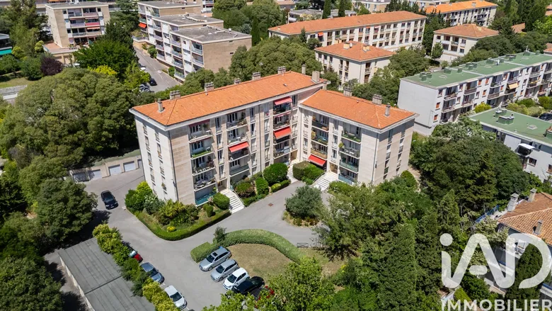 Appartement 3 pièces 60 m² · à Aix-en-Provence · 60,5 m² · 325 000 €