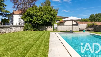 Mansion in Bourg-Charente (16200)