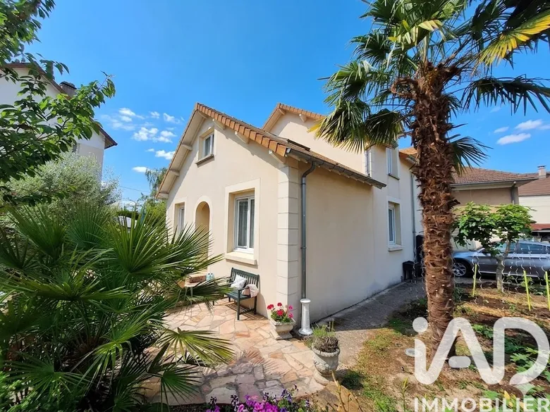 Maison 7 pièces 139 m² · à Sainte-Geneviève-des-Bois · 139 m² · 390 000 €