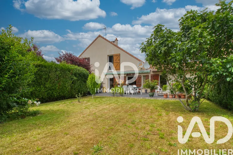 Maison 5 pièces 106 m² · à Saint-Thibault-des-Vignes · 106 m² · 372 000 €