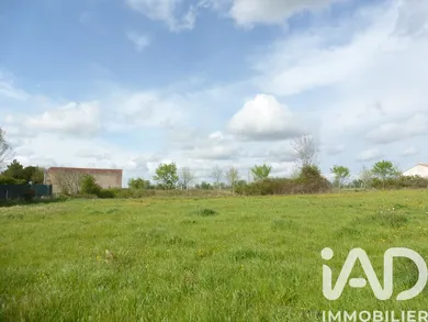Building plot in Asnières-la-Giraud (17400)