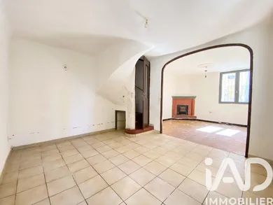 Maison de ville à Entraigues-sur-la-Sorgue (84320)