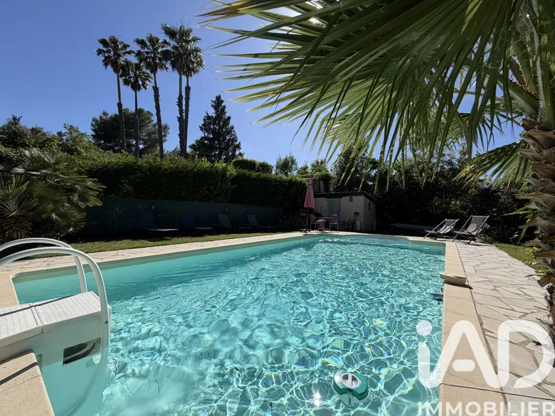 Maison 7 pièces 153 m² · à Le Rouret · 153 m² · 926 000 €