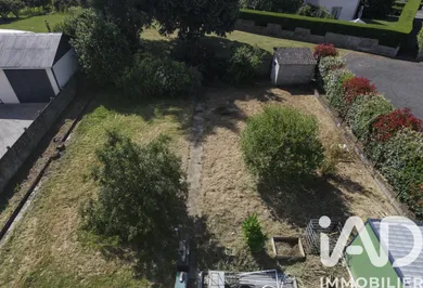 Terrain à bâtir à Le Bourg-d'Iré (49520)