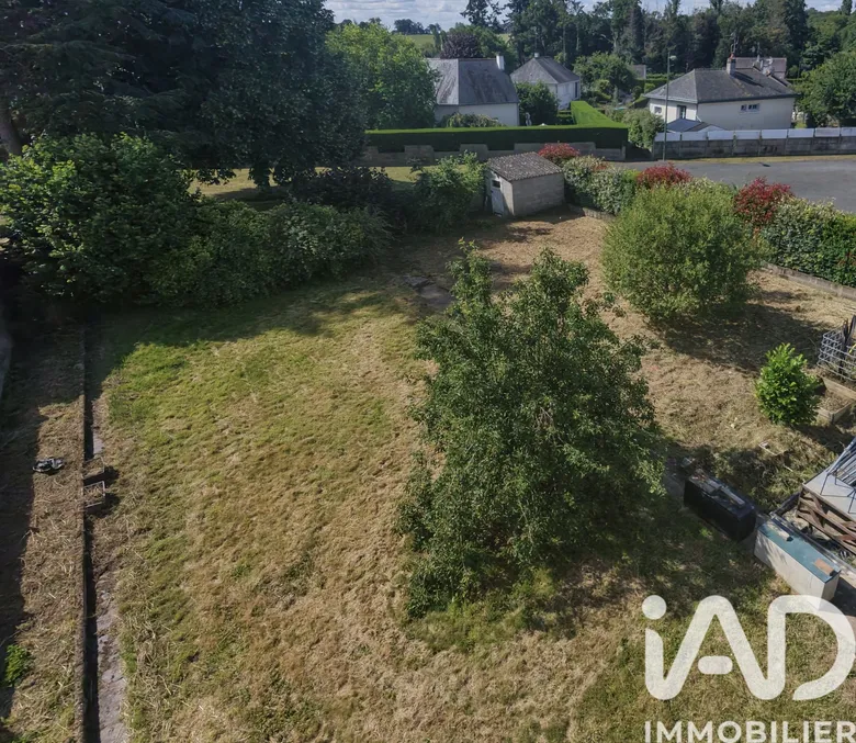 Terrain à bâtir à Le Bourg-d'Iré (49520) · à Bouillé-Ménard · 23 000 €