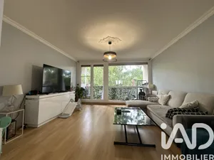 Apartment in Villecresnes (94440)