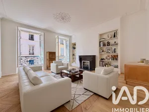 Apartment in Versailles (78000)