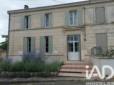 Mansion in Corme-Royal (17600)
