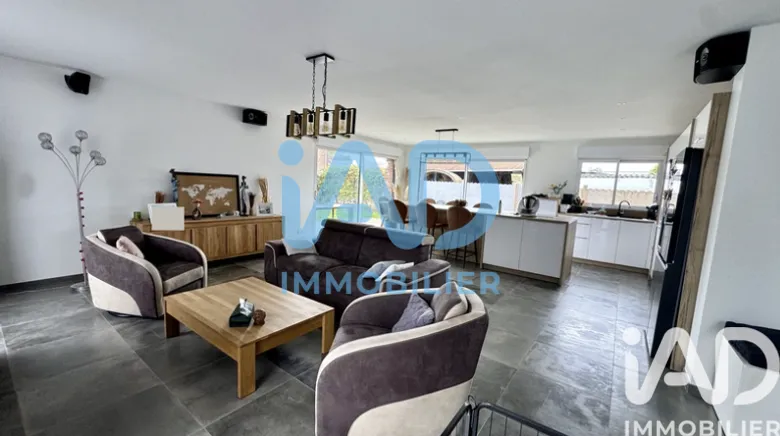 Maison 5 pièces 147 m² · à Camphin-en-Carembault · 147 m² · 499 000 €