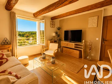 Appartement à La Tour-d'Aigues (84240)
