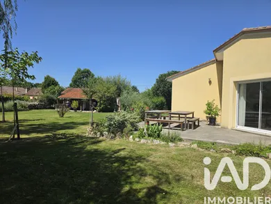 Maison à Saint-Pierre-d'Eyraud (24130)