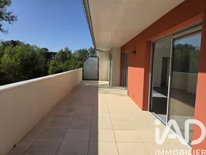 Apartment in Lozanne (69380)