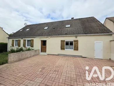 Maison de village à Saint-Agnan (89340)