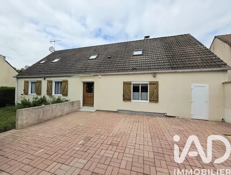 Maison 10 pièces 160 m² · à Saint-Agnan · 160 m² · 206 000 €
