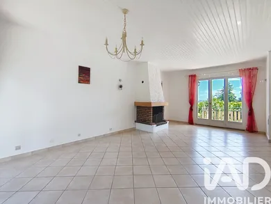 House in Sainte-Consorce (69280)