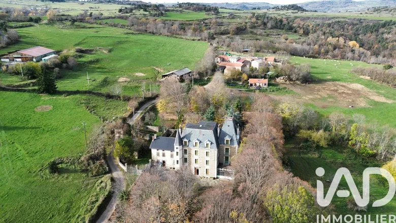 Maison 22 pièces 580 m² · à Ardes · 580 m² · 472 000 €