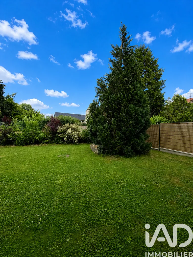 Maison 9 pièces 255 m² · à Longeville-lès-Metz · 255 m² · 579 000 €