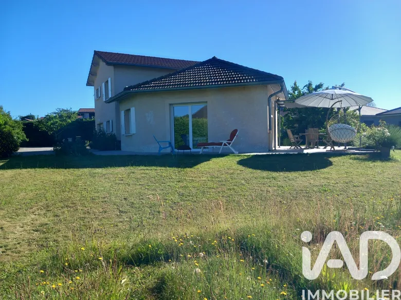 Maison 5 pièces 111 m² · à Châbons · 111,3 m² · 349 000 €