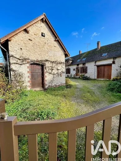 Maison de campagne à Poilly-sur-Tholon (89110)