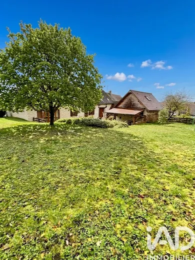 Maison de campagne à Poilly-sur-Tholon (89110)