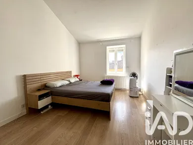 Apartment in Villefranche-sur-Saône (69400)