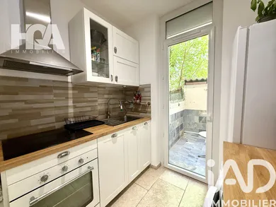 Apartment in Toulon (83000)