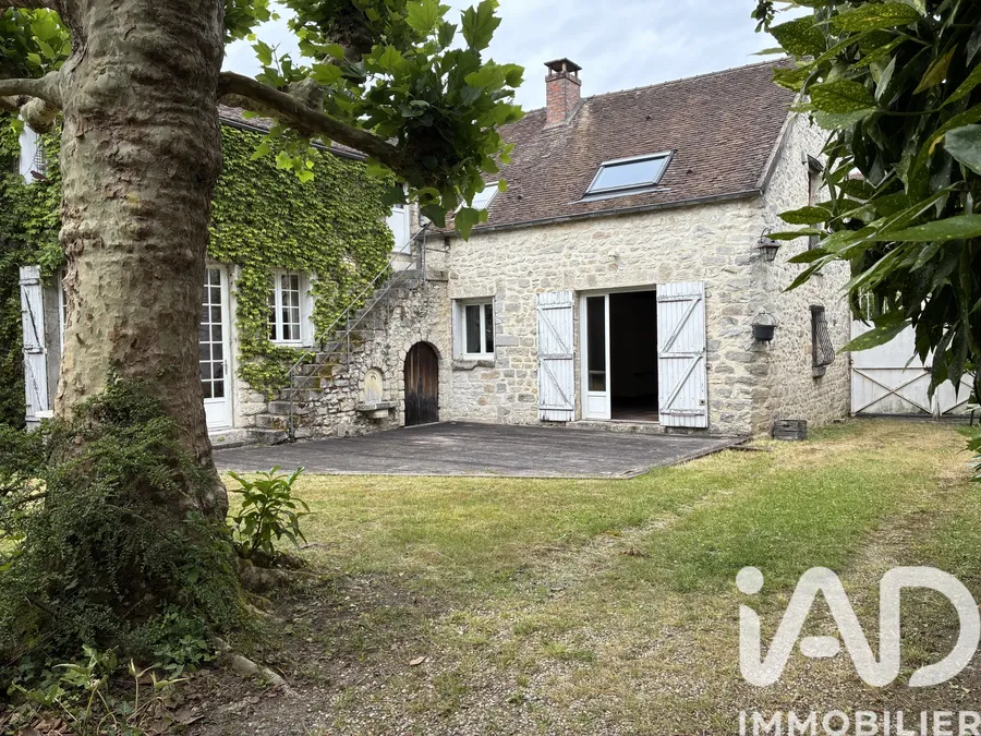 Maison de village à Larchant (77760)