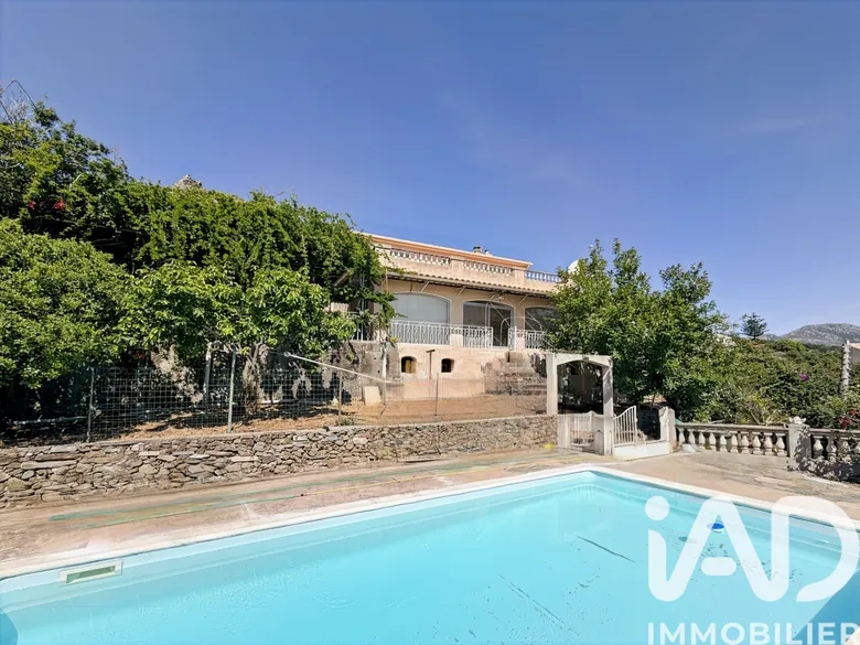 Maison 8 pièces 190 m² · à Biguglia · 190 m² · 650 000 €
