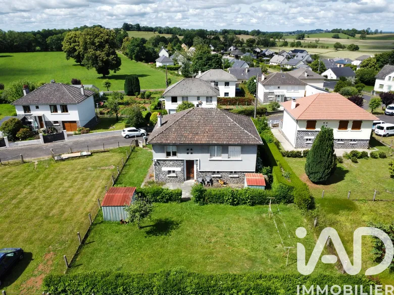 Maison 6 pièces 125 m² · à Ally · 125 m² · 56 250 €