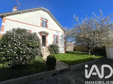 Maison à Charleville-Mézières (08000)