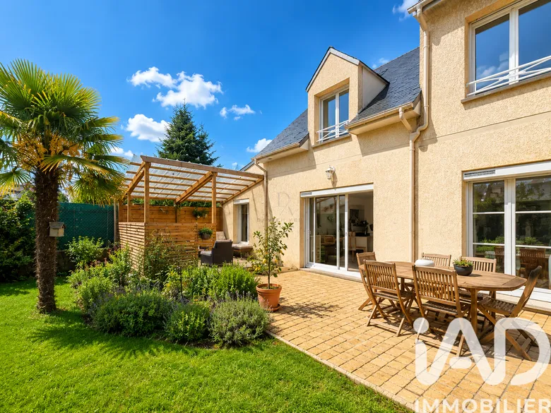 Maison 9 pièces 224 m² · à Clamart · 223,5 m² · 1 090 000 €
