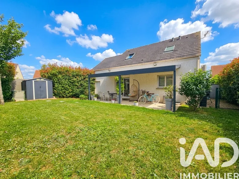 Maison 5 pièces 92 m² · à Auneau · 92 m² · 279 500 €