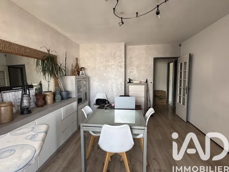 Appartement 5 pièces 88 m² · à Épinay-sous-Sénart · 88 m² · 164 000 €