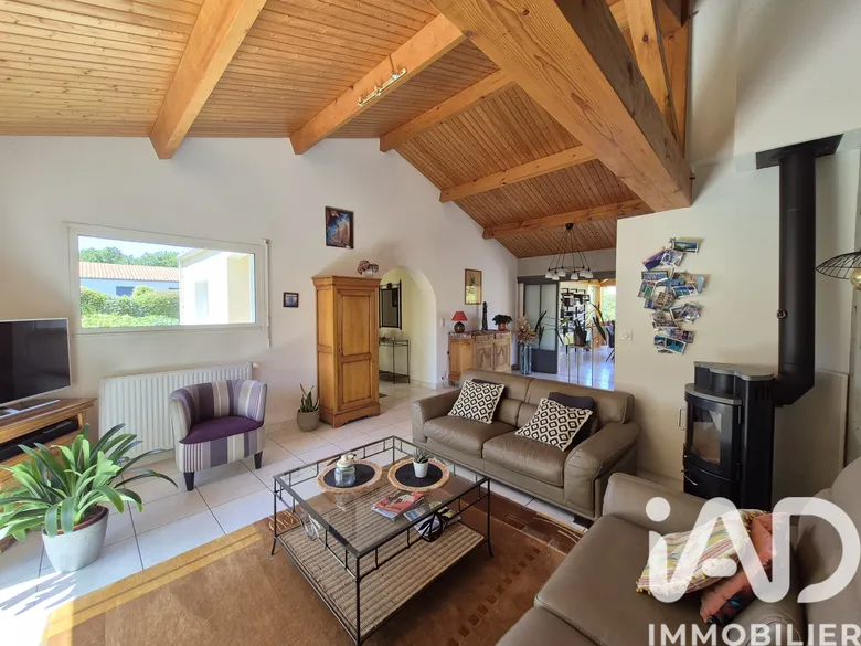 Maison 6 pièces 125 m² · à Mouilleron-le-Captif · 125 m² · 359 000 €