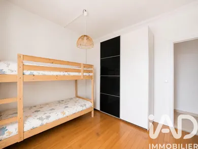 Apartment in Courbevoie (92400)