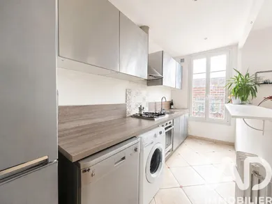 Apartment in Courbevoie (92400)