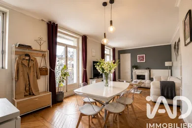 Appartement à Paris (75007)