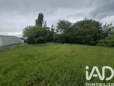 Terrain à Thouars (79100)