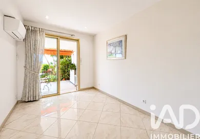 Apartment in Le Cannet (06110)