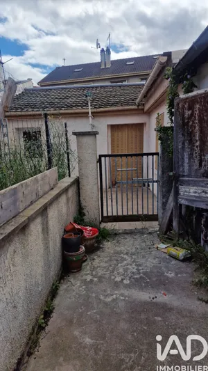 Townhouse in Drancy (93700)