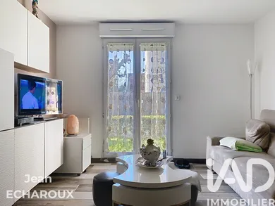 Apartment in Dourdan (91410)