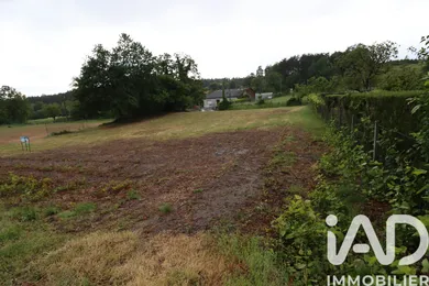 Terrain à Escoutoux (63300)
