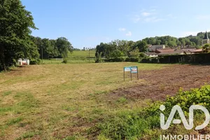 Terrain à Escoutoux (63300)