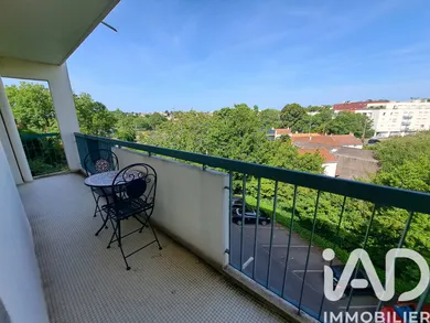 Apartment in La Roche-sur-Yon (85000)