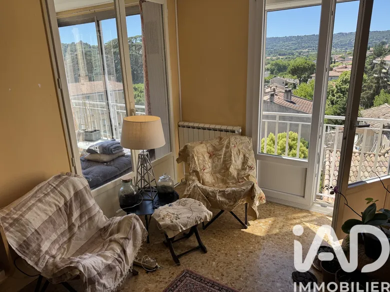 Appartement 3 pièces 76 m² · à Manosque · 75,7 m² · 133 000 €