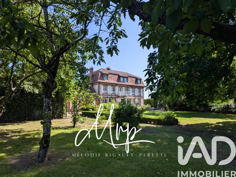 Maison 8 pièces 228 m² · à La Vieille-Lyre · 227,6 m² · 376 000 €