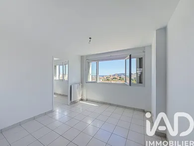 Apartment in Toulon (83000)