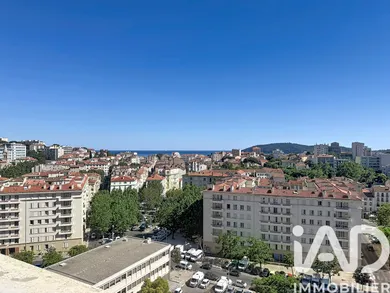 Apartment in Toulon (83000)