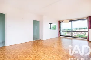 Apartment in Saint-Genis-Laval (69230)