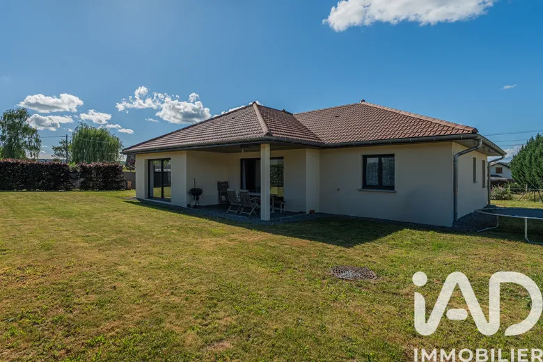Maison 4 pièces 104 m² · à Montferrat · 104 m² · 335 000 €